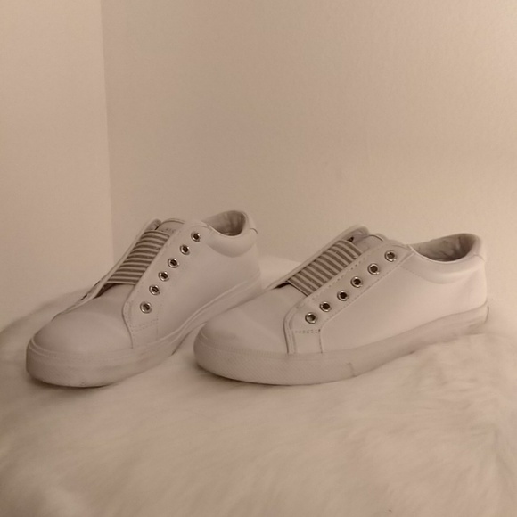 tommy hilfiger gold shoes